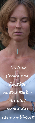 STILTE MET EMY